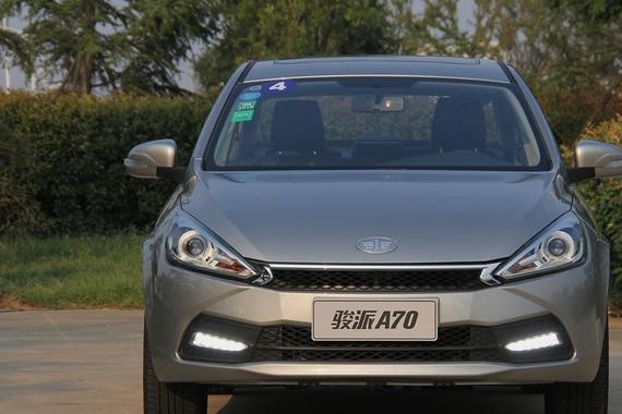 天津一汽失败之“座”、颜值酷似轿跑