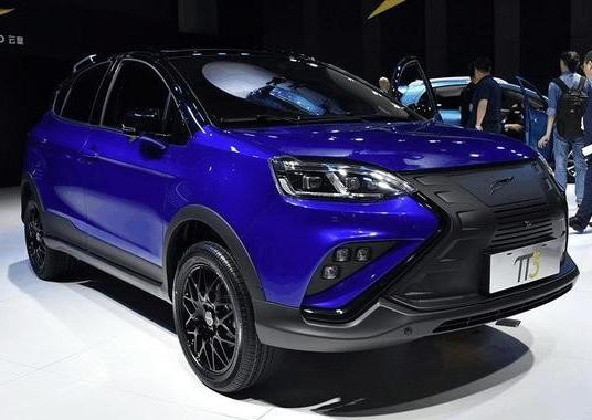 一点也不给比亚迪留活路，车标炫酷