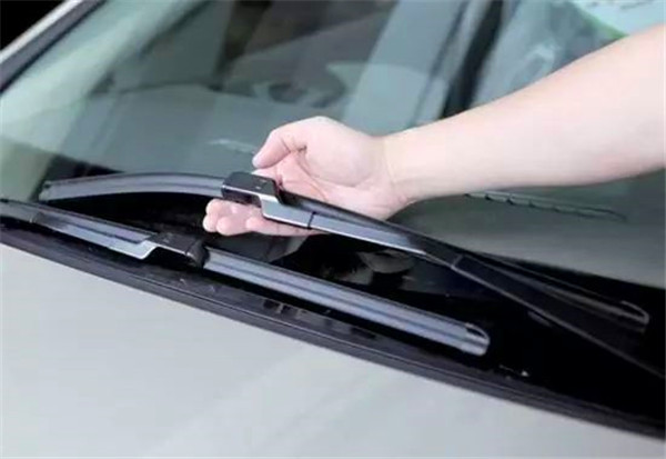 小心!这5个汽车配件最容易买到假货!