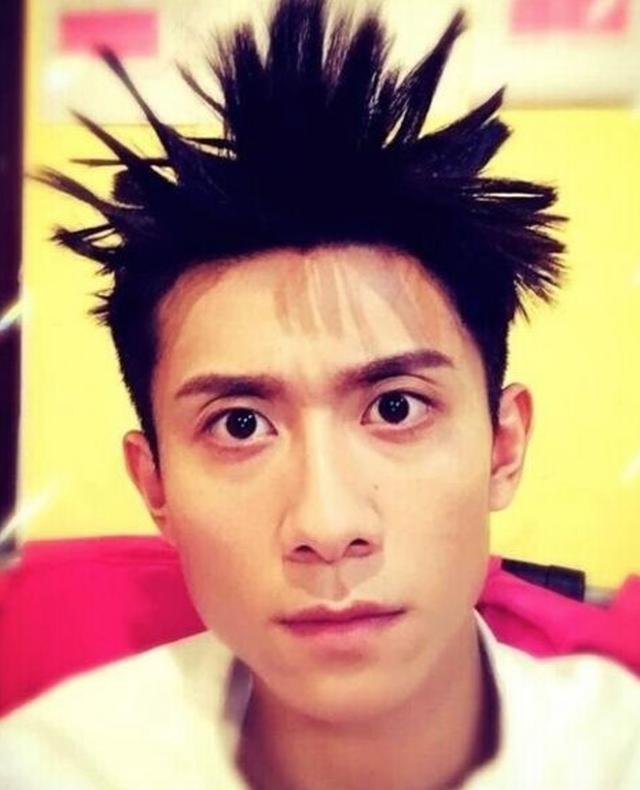 周杰伦张一山邓超王俊凯等人的爆炸头造型，看过几个