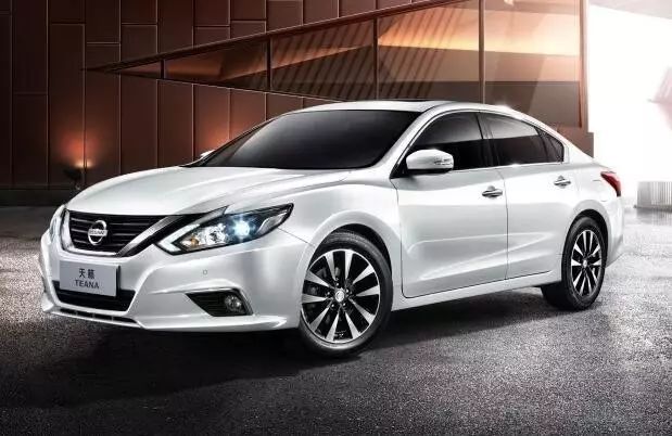 豪华品牌宁有种乎?发动机都一样,凭什么保养贵一倍