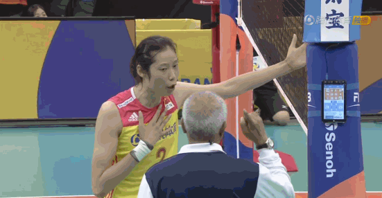 日本靠阴招赢中国女排一局 朱婷怒了!率队屡用暴扣