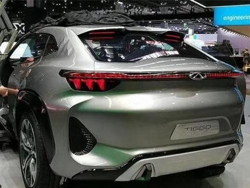 988万奔驰G级没人买，4S店只能买车送200万迈巴赫！