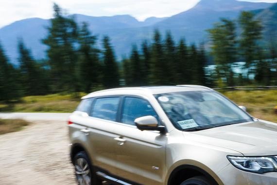 15万左右最畅销的国产SUV，不光颜值，这方面也很强