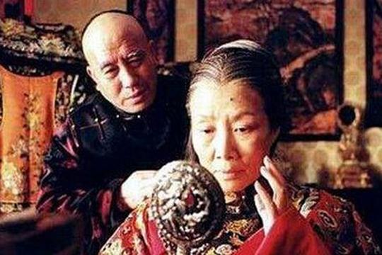 挖开李莲英墓后全吓坏了，伺候慈禧的太监竟是此下场