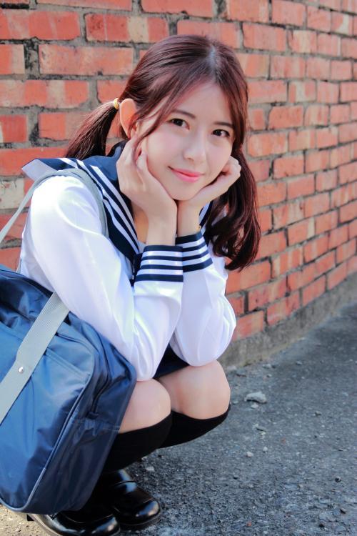 恋爱两个月就变成异地恋,他让我辞去工作,我还