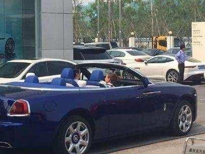 国内劳斯莱斯售价才两百多万，免年检上高速还不收费