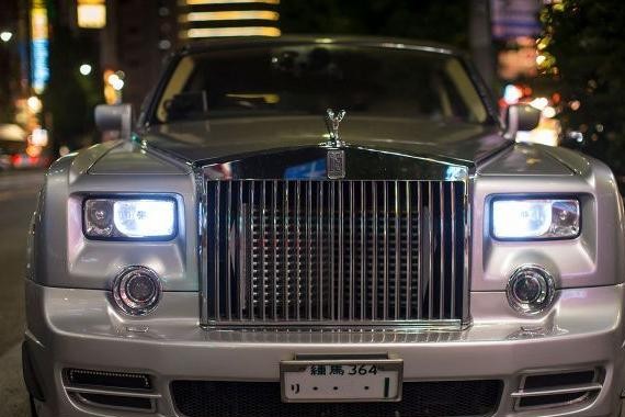 一台幻影居然用上了丰田的引擎，这还是劳斯莱斯吗？