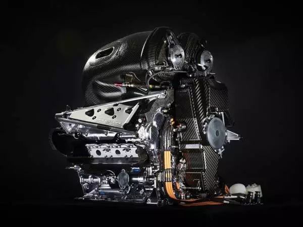 F1 赛车可以合法上路?奔驰说「我觉得OK」