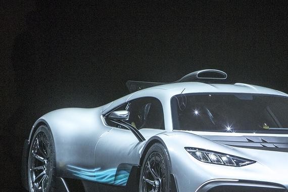 奔驰AMG Project One超跑亮相 媲美F1赛车