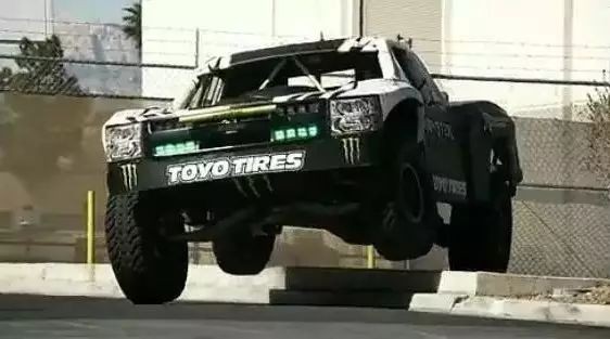 这皮卡“不正经”，漂移是你该干的？