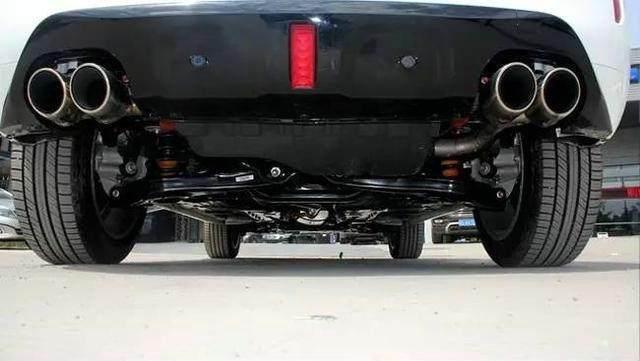 豪华VV7到4S店引起轰动,打出买车送了一辆自行车?