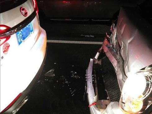 见证国产质量的时刻，国产神车追尾后，众人竟点赞！