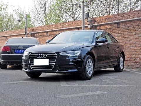 为了面子，买辆乞丐手动奥迪A6L，每天起步先挂倒挡