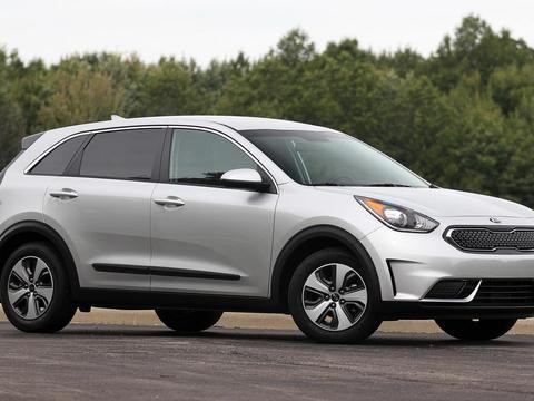 包揽美国满意度排行三奖，续航58km，自主品牌差得远