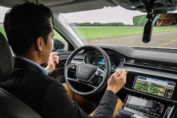 奥迪演示全新A8三级自动驾驶模式