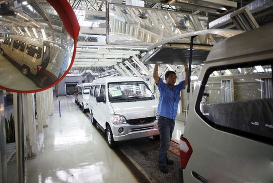 8月中国汽车销量同比增长4.1%  SUV需求强劲