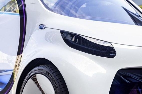 奔驰IAA放大招，要用全面电动化“触电”未来