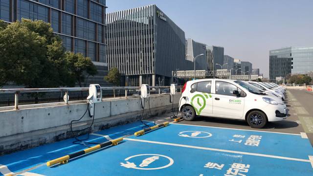 听说要买iPhone8的人都适合开这辆车