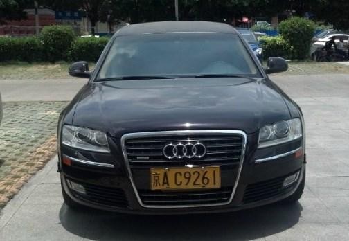 以八百万的价格从萨马兰奇手中买下，这款奥迪全球只有两辆