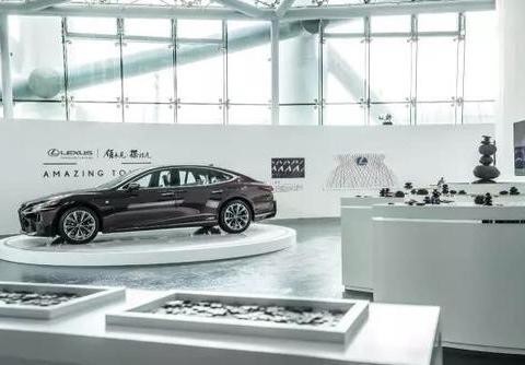 雷克萨斯LS/LC年底上市:百万豪车如何向年轻化妥协