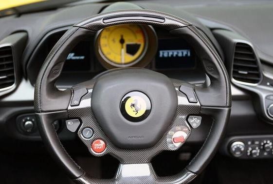 为什么平底方向盘车款越来越多，老司机却不屑一顾？