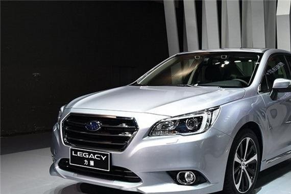 请问，最便宜的四驱轿车多少钱能买到？