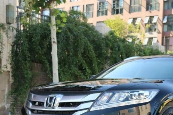 换车时难以选择 这两款跨界车型也许符合你的胃口