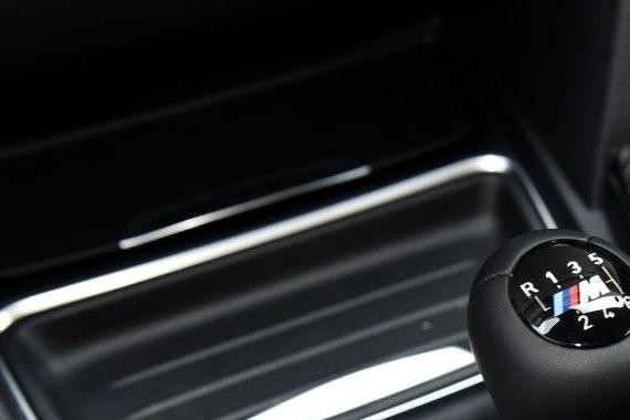 买了辆手动挡，死活挂不进倒挡？老司机一看就笑了