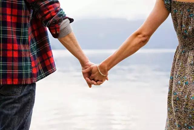 为反抗包办婚姻私奔到新西兰,移民局却说:你们