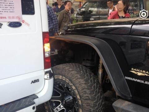 我来说 | 自己车技太菜, 刮到别人车还问是谁的责任