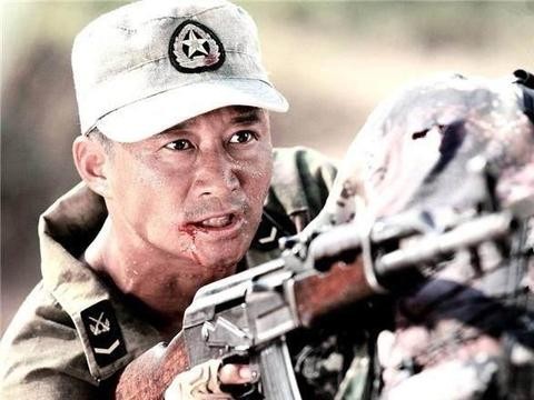 坐拥56亿票房的吴京只有一辆车，网友：低调又硬派