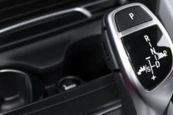 这些车型的变速箱“档杆”很精致，让人抓着不想放手