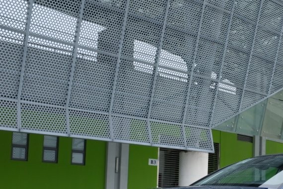 全新奥迪A5开起来到底和A6L、5系、E级有什么不同？