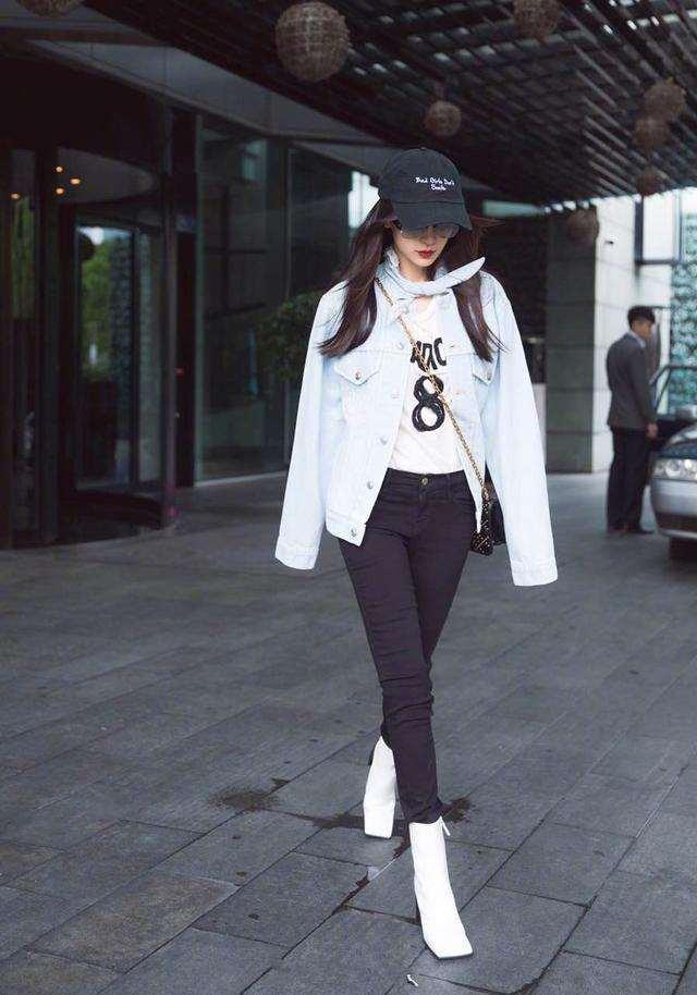 路人镜头下的Anglababy真实身材曝光，还叫她女神吗