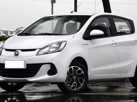 5万左右的奔奔外观配置动力都好，就蜡烛灯让人扎心