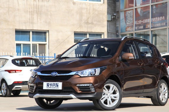 骏派D60增两款新车型 售5.89-8.69万元