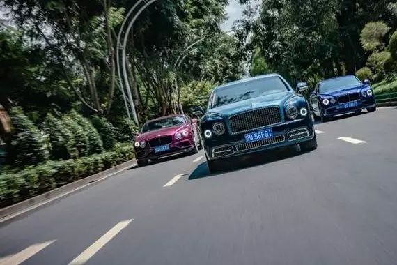 试驾丨2天800公里，刷遍4款宾利，跨越中、老、泰三国，是怎样一种体验？