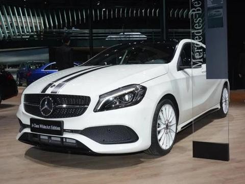 加几万选着豪华两厢车，沃尔沃v40剑指奔驰A级