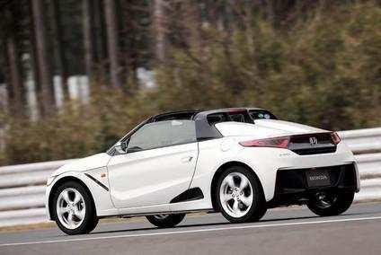 这辆跑车可以满足你的超跑梦:  还不赶紧动手买下