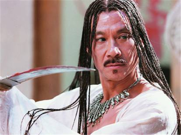 71岁王学圻近照,与李晨同台飙戏,狠狠打脸王思