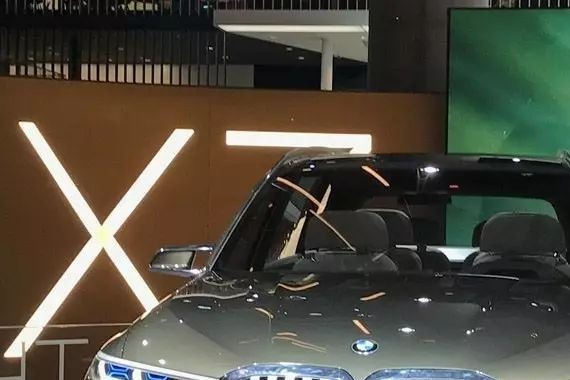 最大号宝马SUV来袭，TA上市后奔驰奥迪以及各路“X7”要小心了！