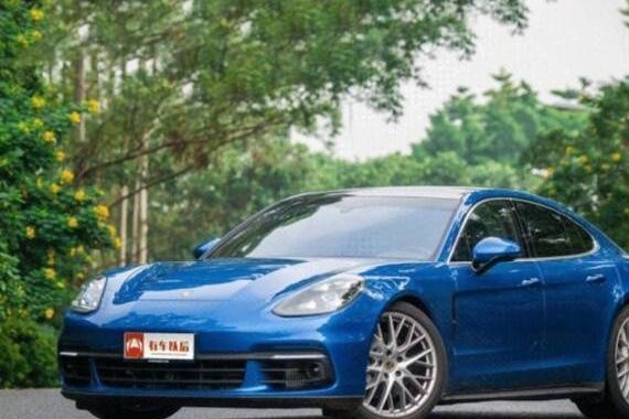 没想到！这台“轿跑”的四驱居然秒杀了90%的SUV