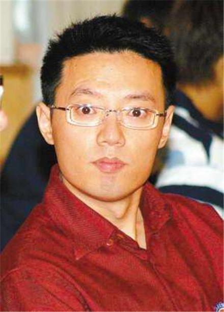 力帆的公子超跑豪车价值数十亿,千金却开自家