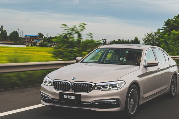 全新宝马5系：敢喊“开宝马坐宝马”，它又做了哪些事儿？