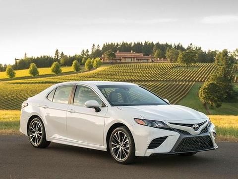 丰田经典轿车就算它开不坏，这设计谁能接受！