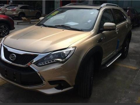 90后小伙提比亚迪唐被同学嘲笑，小伙却笑而不语