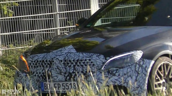 奔驰新AMG C63 Coupe谍照 搭4.0T发动机