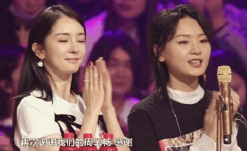 《明日之子》杨幂请来迪丽热巴助阵,赵天宇一