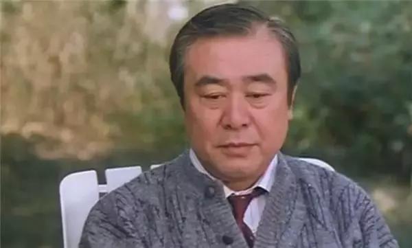 关之琳为什么这么漂亮，看看她的老爸老妈就明白啦！